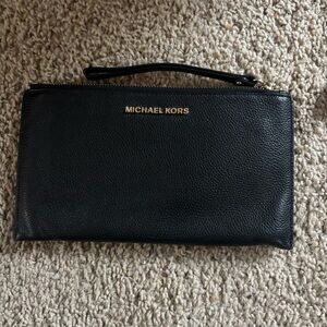 Michael Kors leather clutch/wristlet, black